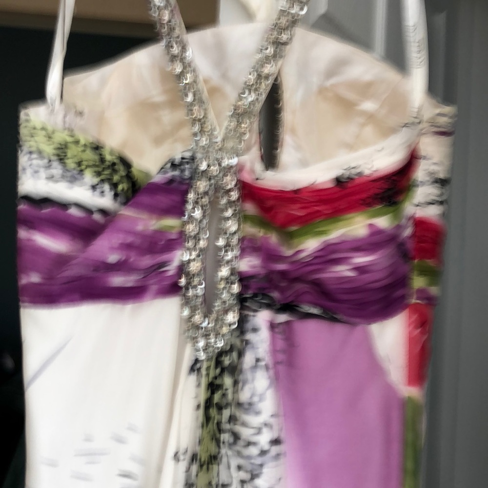 Gown - Picture 6 of 8